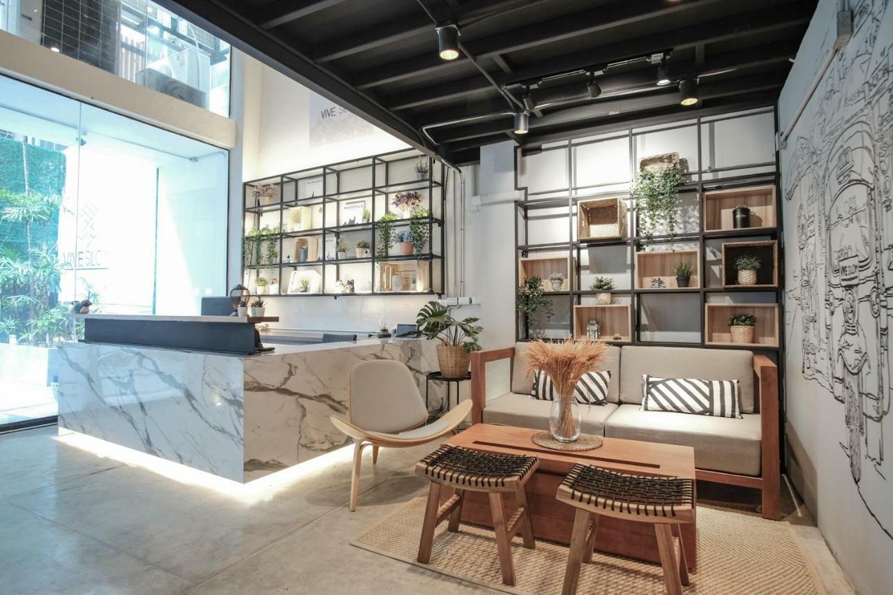 Vive Silom Hotel Bangkok Kültér fotó