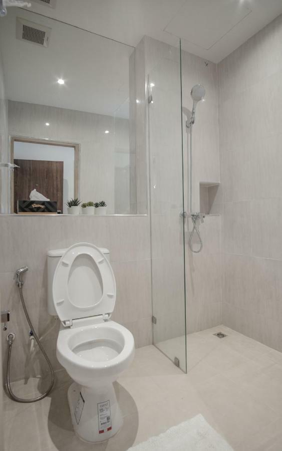 Vive Silom Hotel Bangkok Kültér fotó