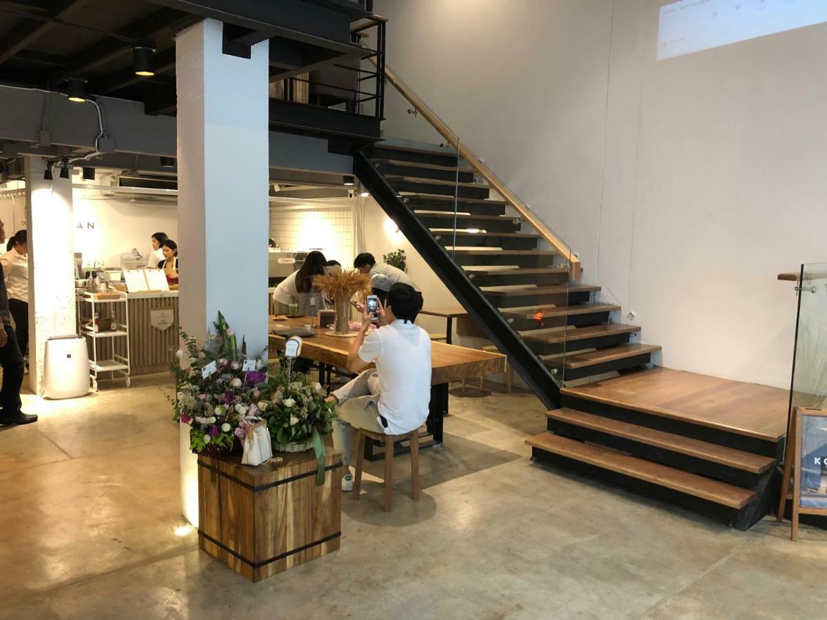 Vive Silom Hotel Bangkok Kültér fotó
