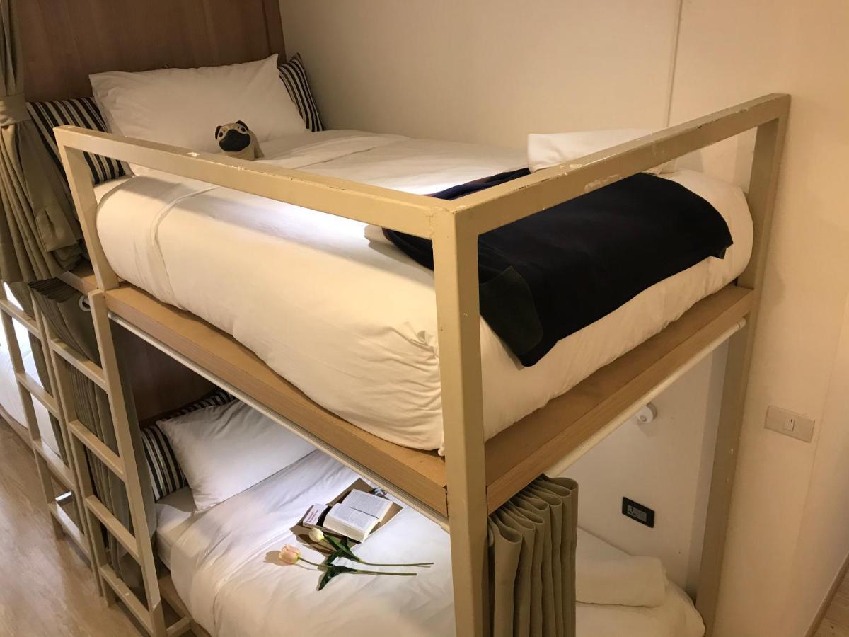 Vive Silom Hotel Bangkok Kültér fotó